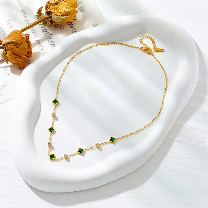 COLLIER
