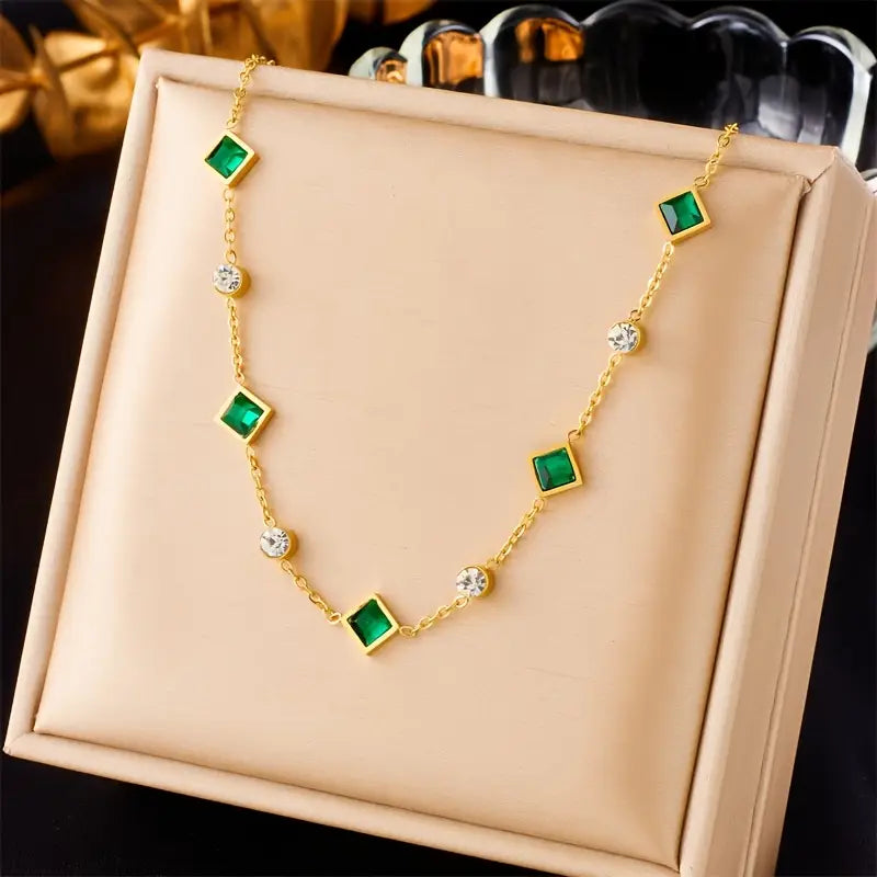 COLLIER