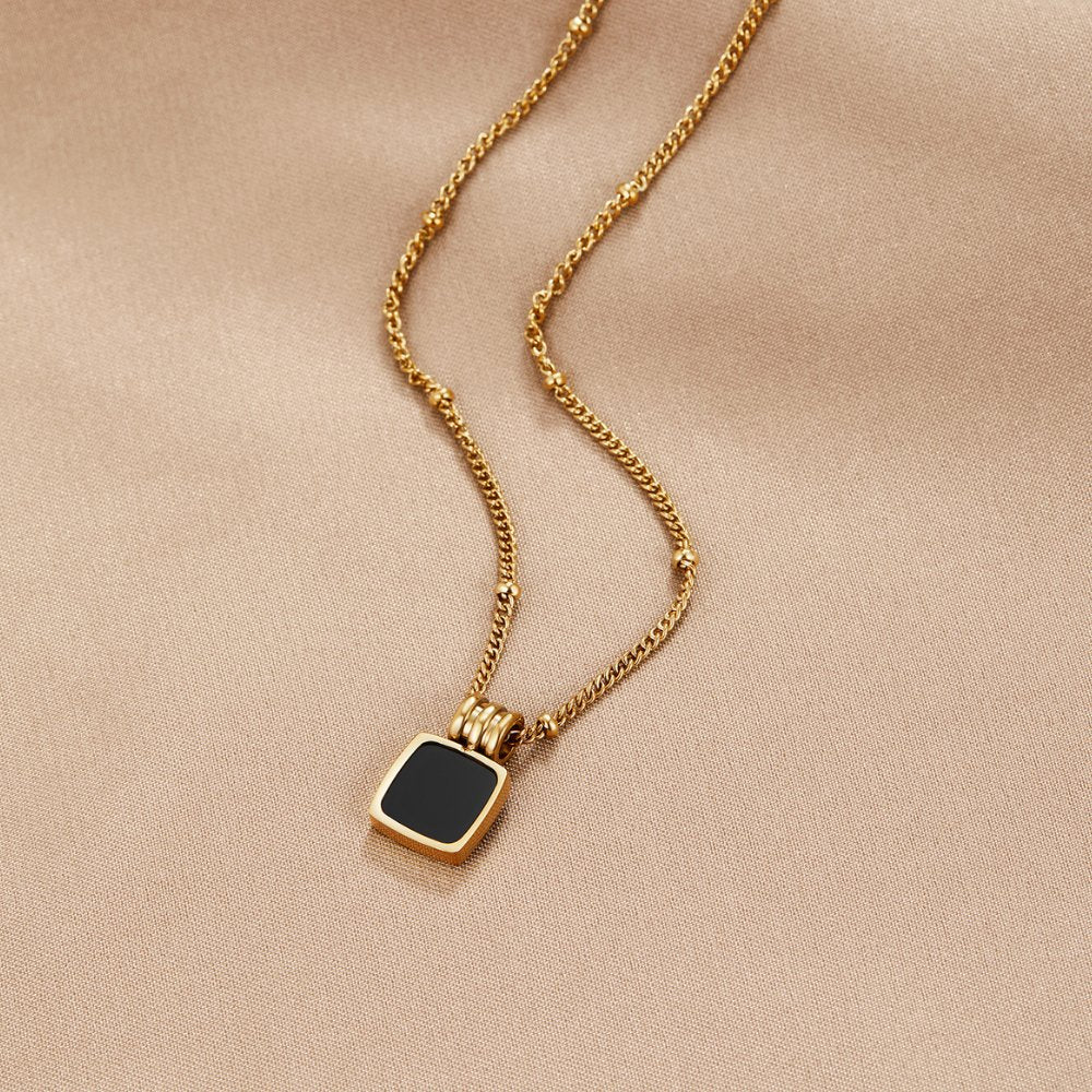 COLLIER MINUIT CHIC